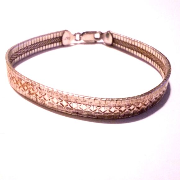 Vintage Sterling Silver Diamond Cut Mesh Back Bracelet - Picture 5 of 9